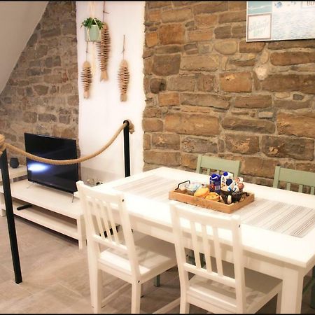 Casa Vacanze Enjoy Pirano エクステリア 写真