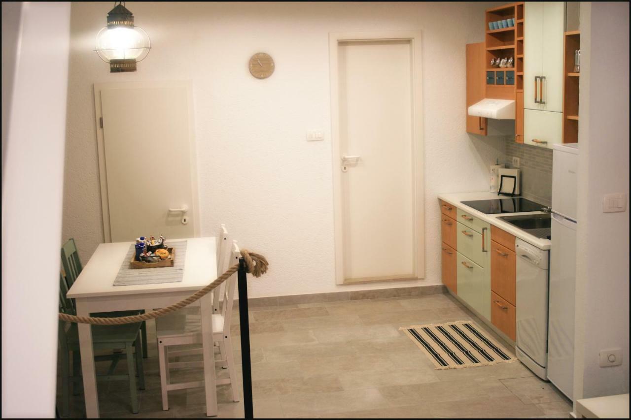 Casa Vacanze Enjoy Pirano エクステリア 写真