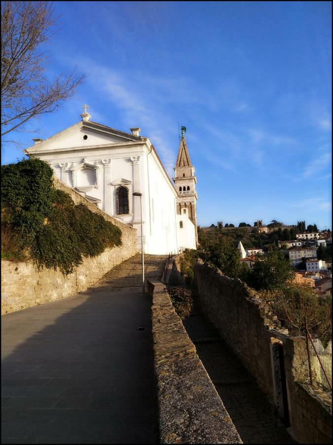 Casa Vacanze Enjoy Pirano エクステリア 写真